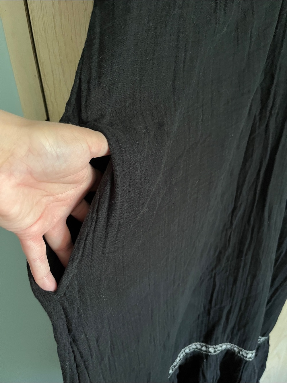 Old Navy Peasant Gauze Black Embroidered Maxi Dress Sz XL Tall - Picture 4 of 9